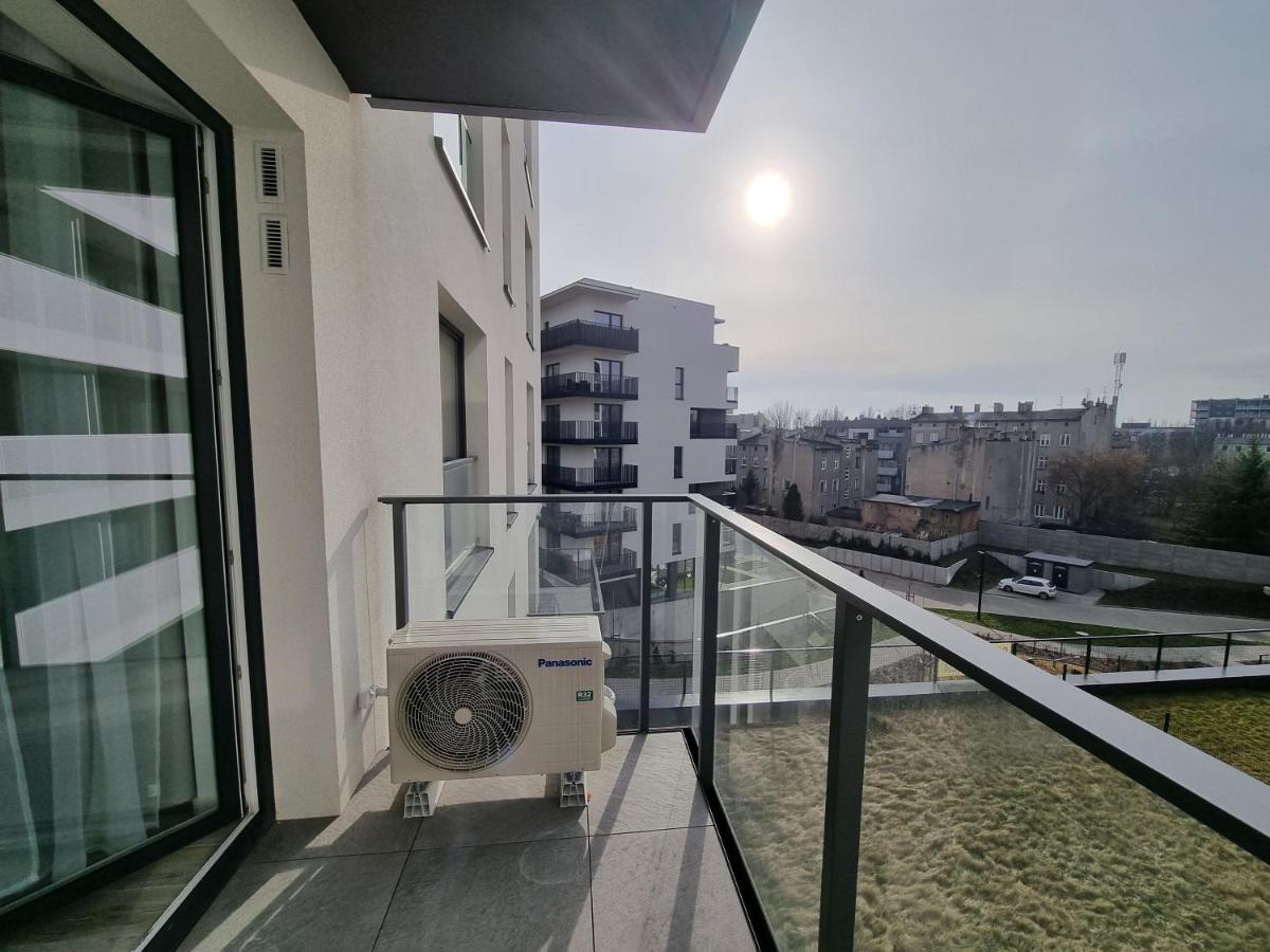 Q Apart Enter- Klimatyzowany 2 Pokojowy Apartament Przy Manufakturze Z Garazem Gratis, Fv Lodz (Lodz) Exterior photo