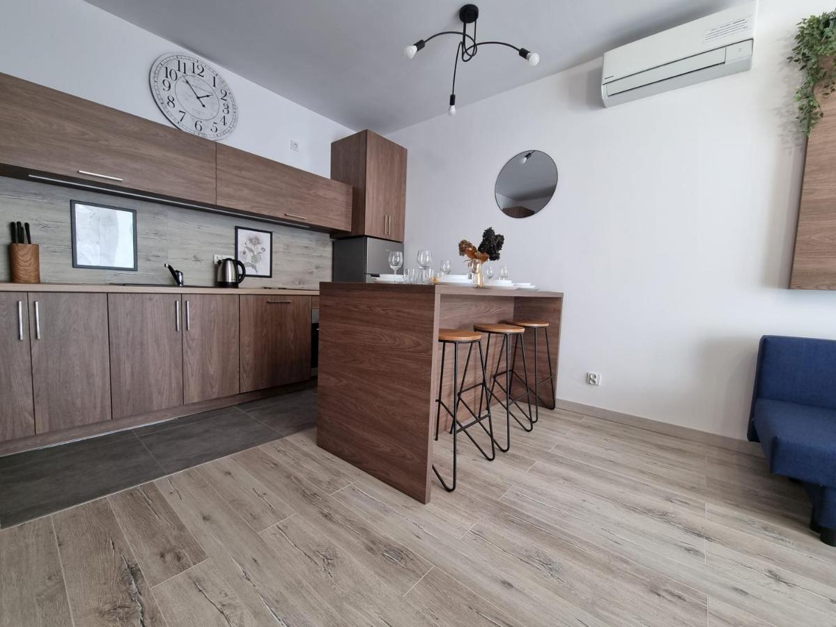 Q Apart Enter- Klimatyzowany 2 Pokojowy Apartament Przy Manufakturze Z Garazem Gratis, Fv Lodz (Lodz) Exterior photo