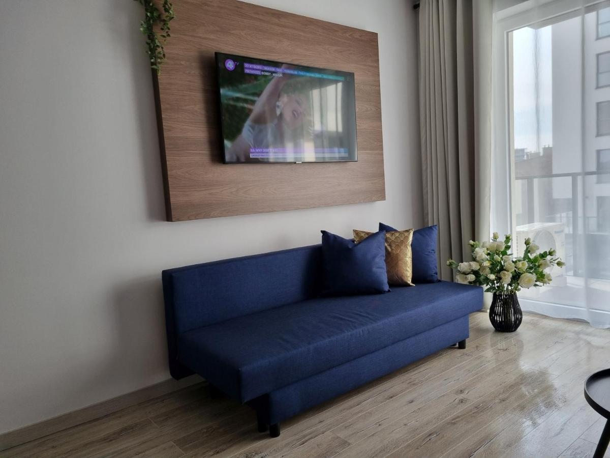 Q Apart Enter- Klimatyzowany 2 Pokojowy Apartament Przy Manufakturze Z Garazem Gratis, Fv Lodz  Exterior photo
