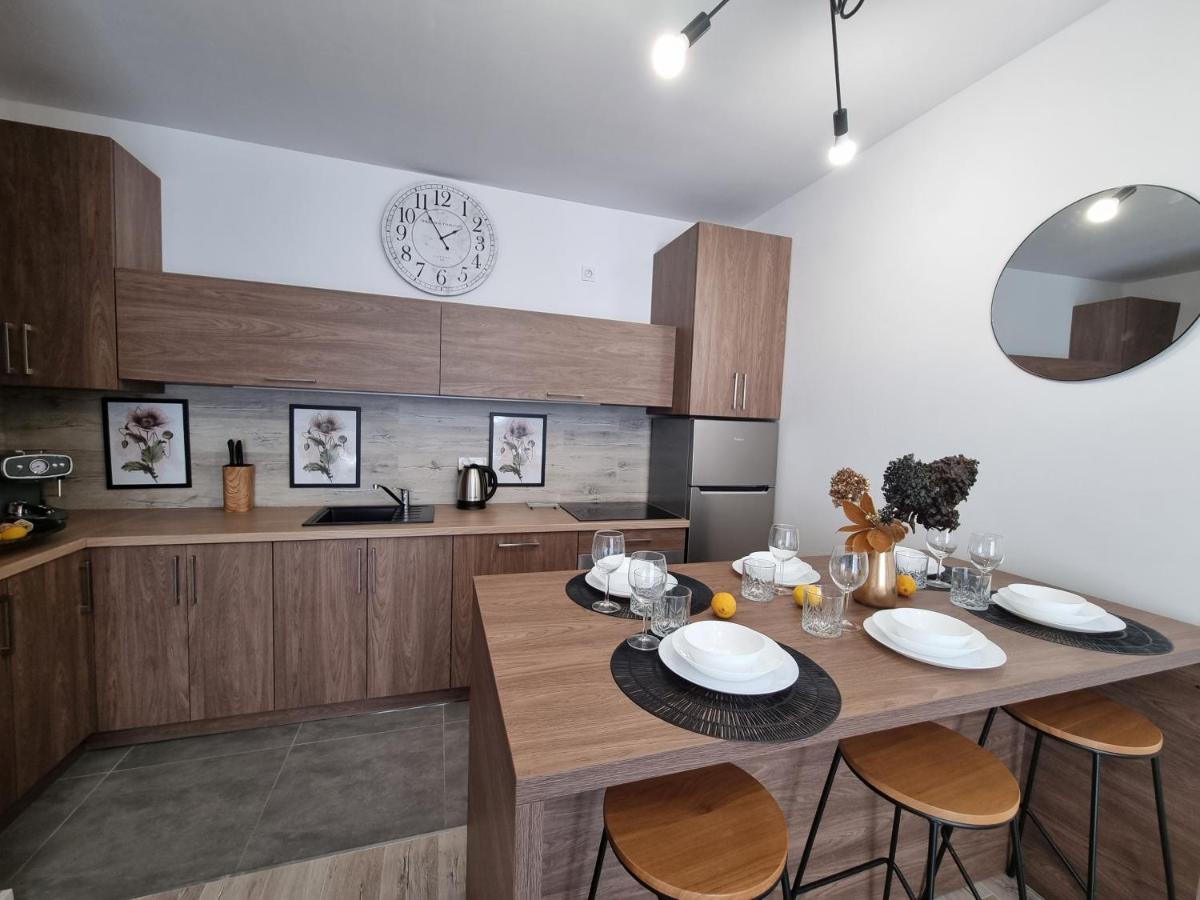 Q Apart Enter- Klimatyzowany 2 Pokojowy Apartament Przy Manufakturze Z Garazem Gratis, Fv Lodz  Exterior photo